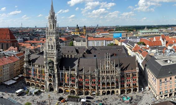 Panorama vom Alten Peter über den Marienplatz